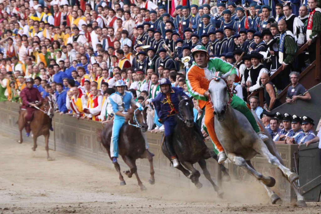 Palio_di_Siena_2_luglio_2010 SLIDE SHOW